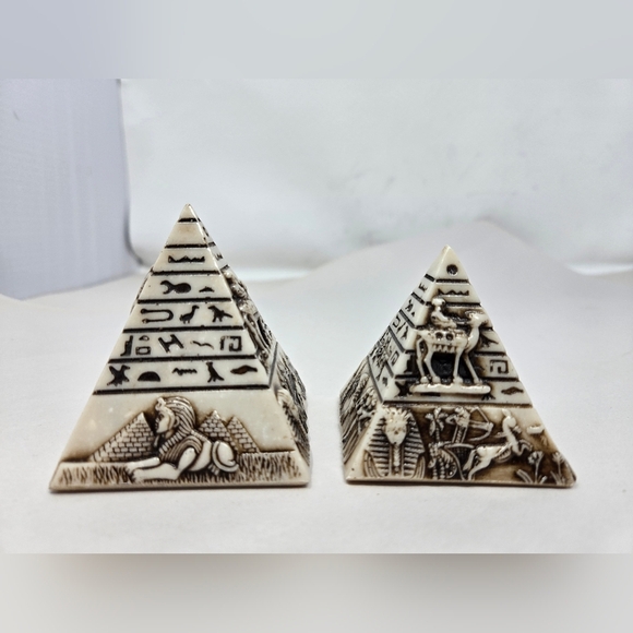 Egyptian Set Of 2 Carved Stone Pyramids With Symbols & Egypt Camels Hieroglyphic - Picture 4 of 9